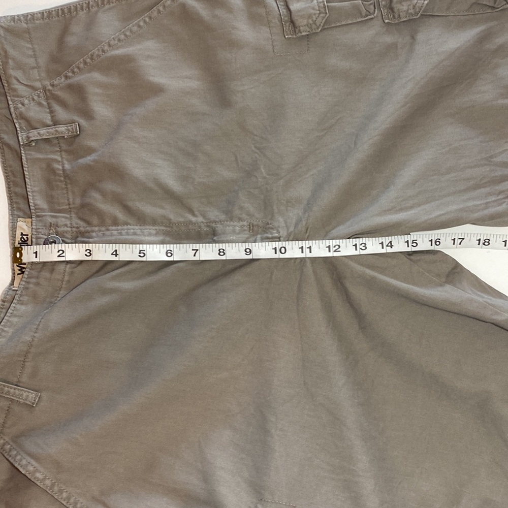 Wrangler Cargo Bundle of 2 Shorts 100% Cotton size 40 - Picture 9 of 15